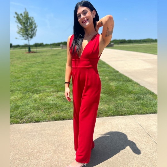 Lulus medium red v neck jumpsuit ‼️WORN ONCE‼️ - Picture 5 of 5